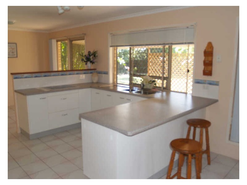 16 Seymore Avenue, Kalkie QLD 4670