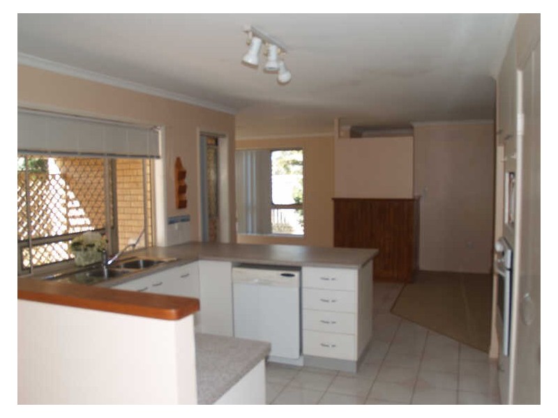 16 Seymore Avenue, Kalkie QLD 4670