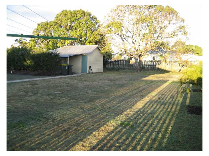 120 Elliott Heads Road, Avenell Heights QLD 4670