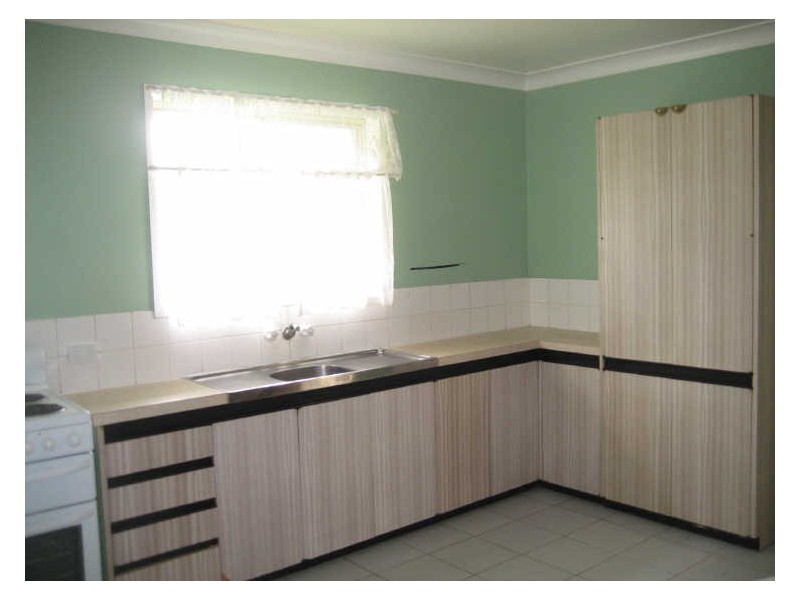 Avenell Heights QLD 4670