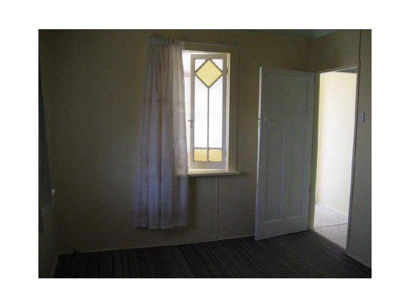 Avenell Heights QLD 4670