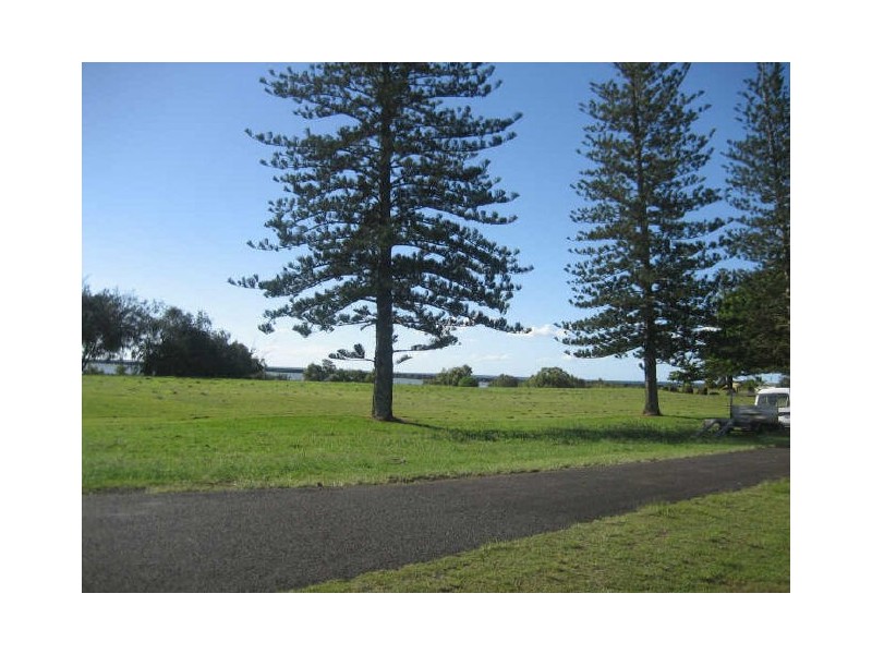 Burnett Heads QLD 4670