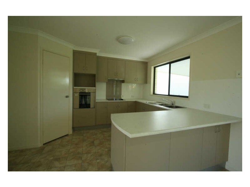 8 Ranch Street, Thabeban QLD 4670