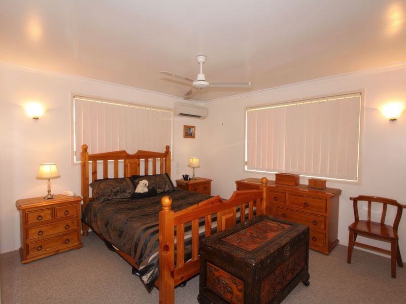 8 Stehbens Road, Kepnock QLD 4670