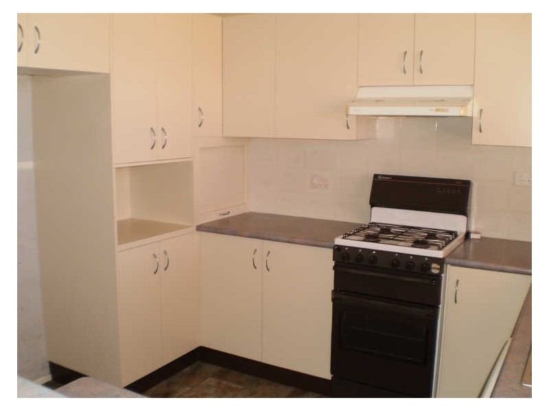 11 Dunn Road, Avenell Heights QLD 4670