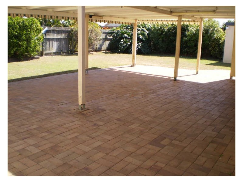 11 Dunn Road, Avenell Heights QLD 4670