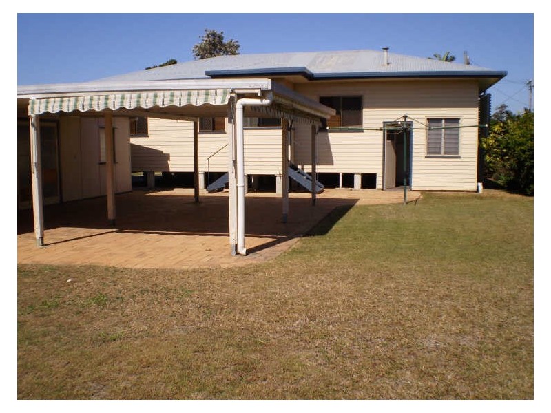 11 Dunn Road, Avenell Heights QLD 4670