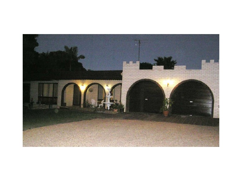 12 Crane Street West (off FE Walker St), Kepnock QLD 4670