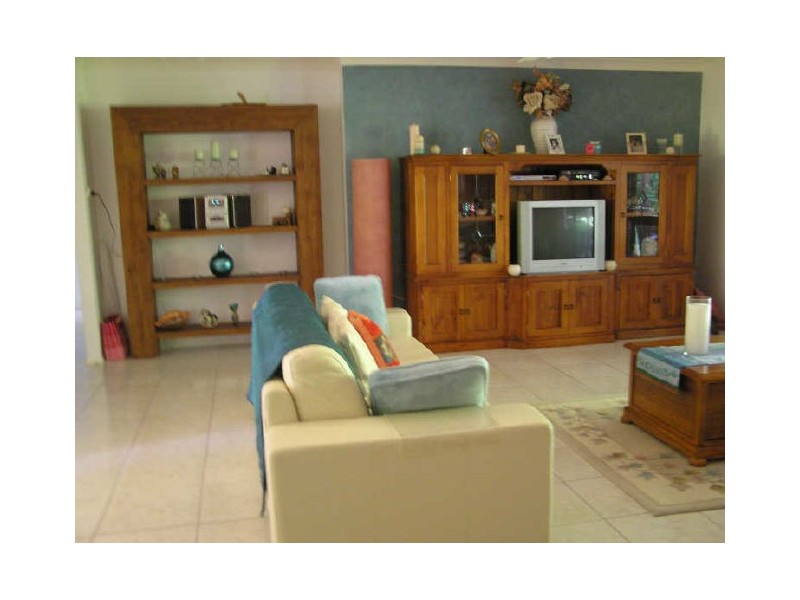 12 Crane Street West (off FE Walker St), Kepnock QLD 4670