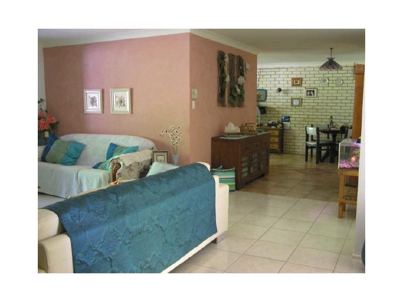 12 Crane Street West (off FE Walker St), Kepnock QLD 4670