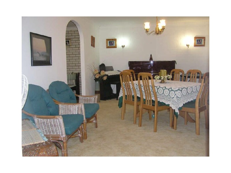 12 Crane Street West (off FE Walker St), Kepnock QLD 4670