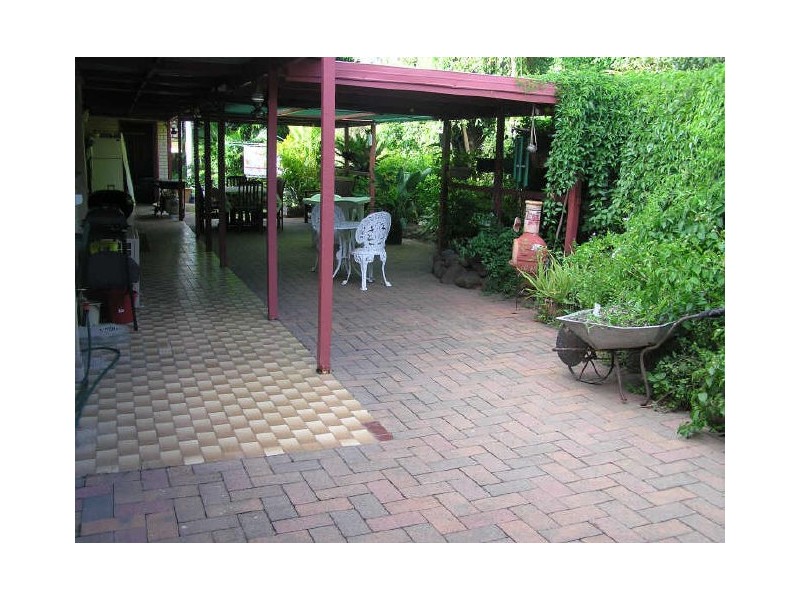 12 Crane Street West (off FE Walker St), Kepnock QLD 4670