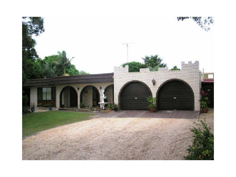 12 Crane Street West (off FE Walker St), Kepnock QLD 4670