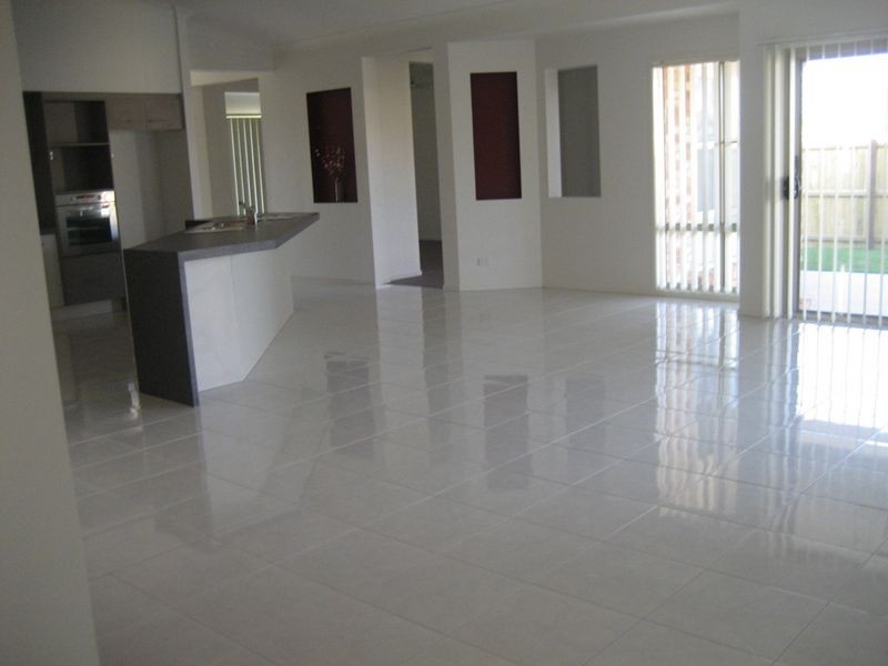 6 Keppel Court, Thabeban QLD 4670