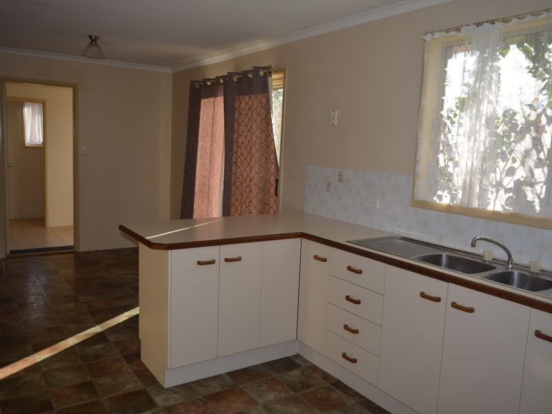 51 Mccarthy Street, Avenell Heights QLD 4670