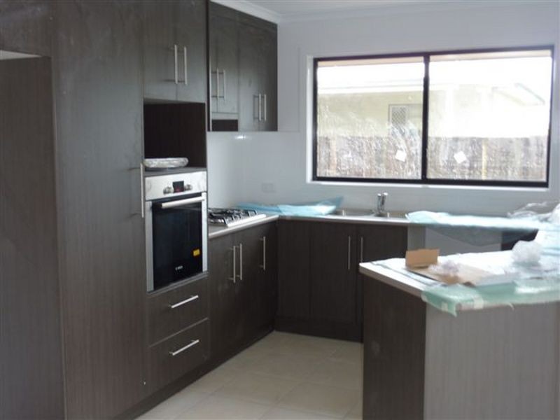 Avenell Heights QLD 4670