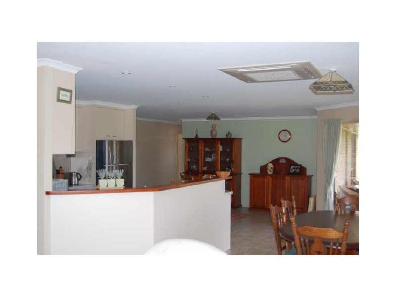 207 Barolin Esplanade, Coral Cove QLD 4670