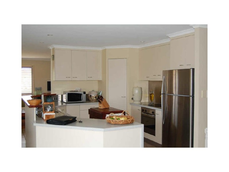 207 Barolin Esplanade, Coral Cove QLD 4670