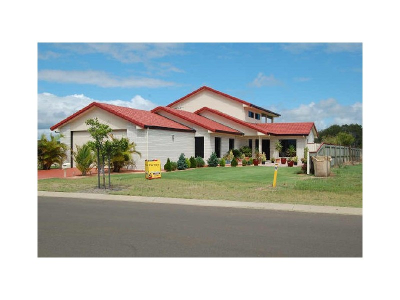 24 Bisdee Street, Coral Cove QLD 4670