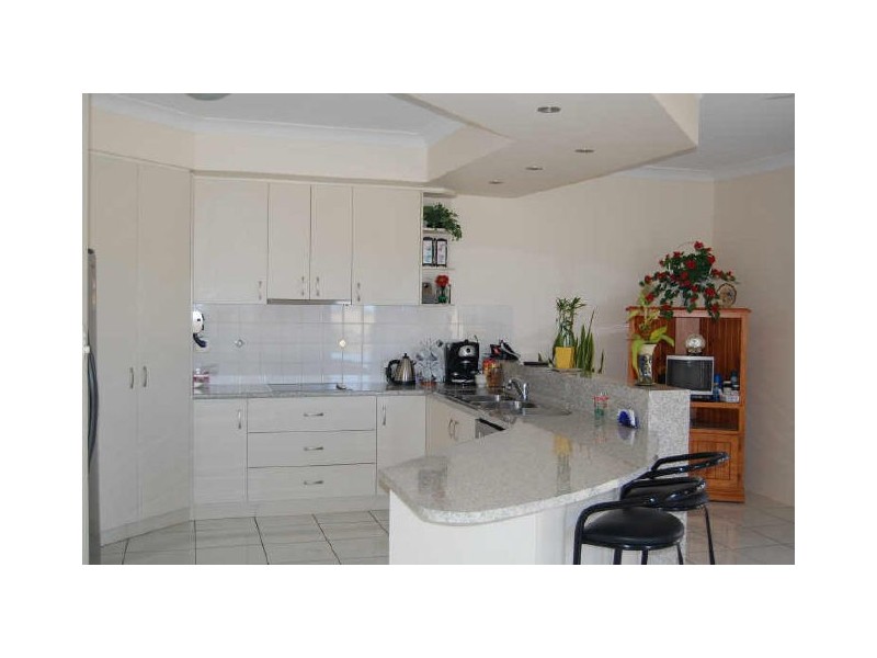 24 Bisdee Street, Coral Cove QLD 4670