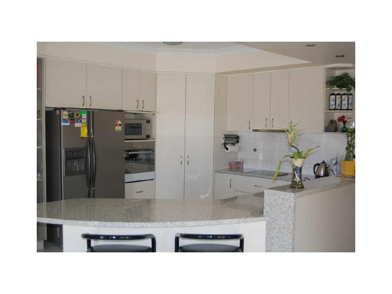 24 Bisdee Street, Coral Cove QLD 4670