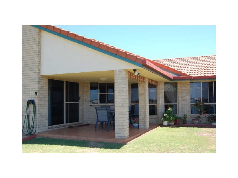 11 Belmonte Drive, Coral Cove QLD 4670