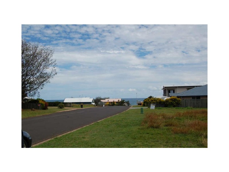 125 Barolin Esplanade, Coral Cove QLD 4670