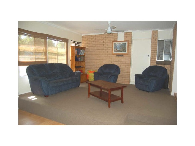 4 Newitt Street, Thabeban QLD 4670