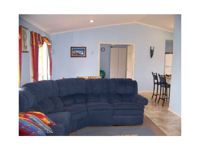 15 Southern Cross Drive, Avoca QLD 4670