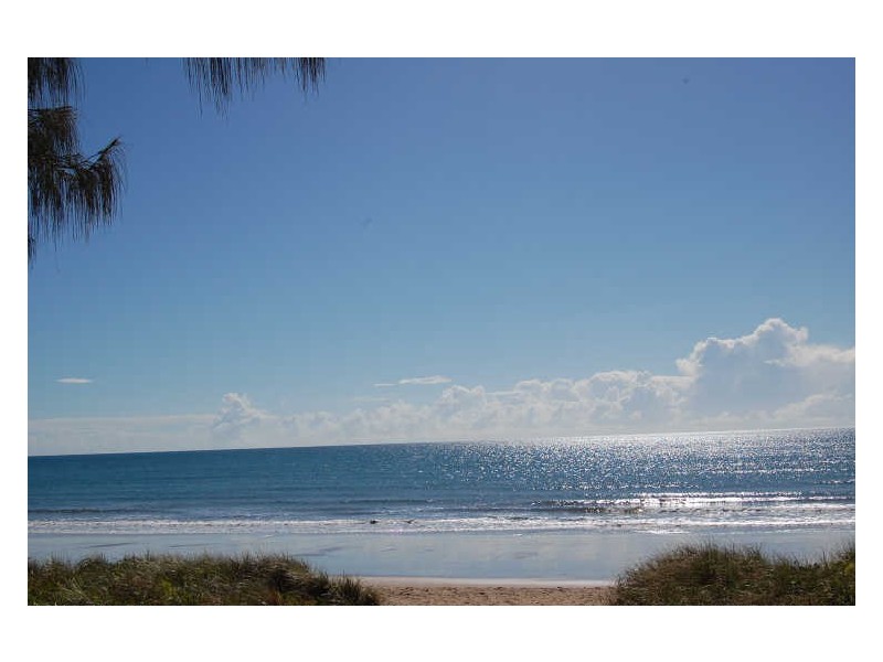 Moore Park Beach QLD 4670