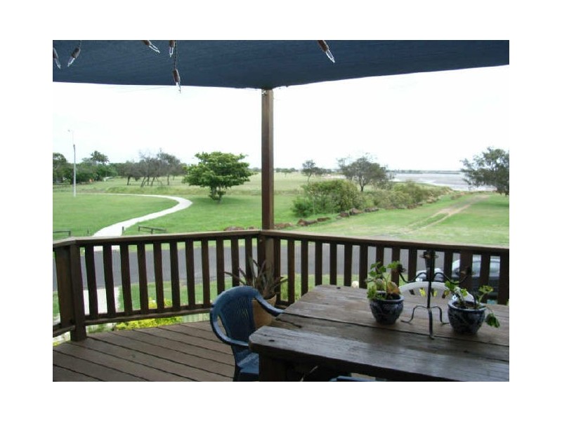 16 Kelly Street, Burnett Heads QLD 4670