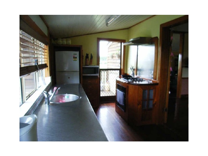 16 Kelly Street, Burnett Heads QLD 4670