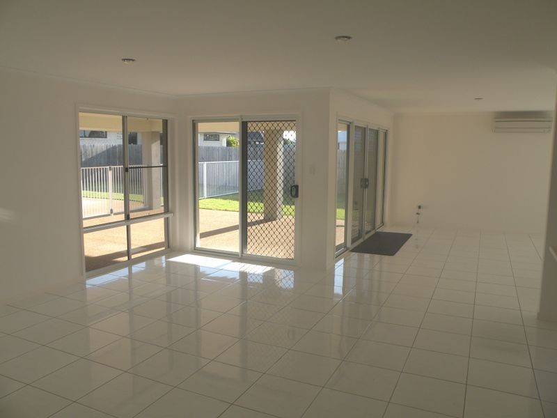 37 Bisdee Street, Coral Cove QLD 4670