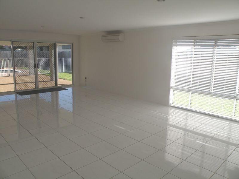 37 Bisdee Street, Coral Cove QLD 4670