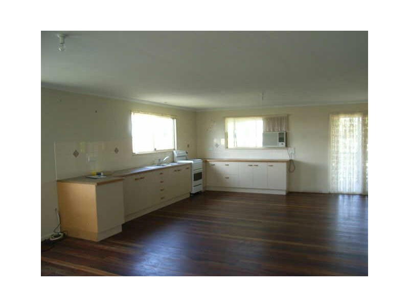 15 Scott Street, Burnett Heads QLD 4670