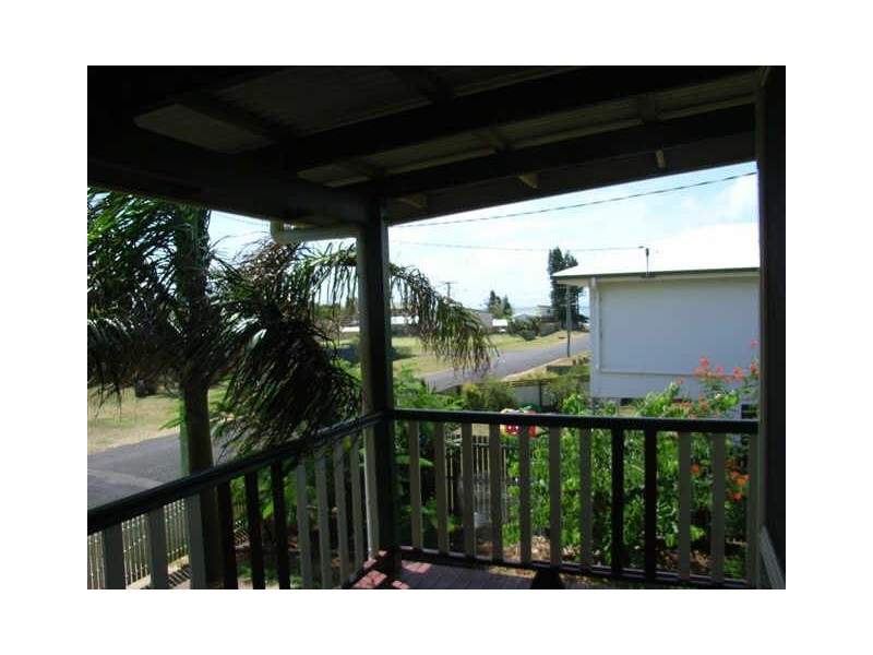 15 Scott Street, Burnett Heads QLD 4670