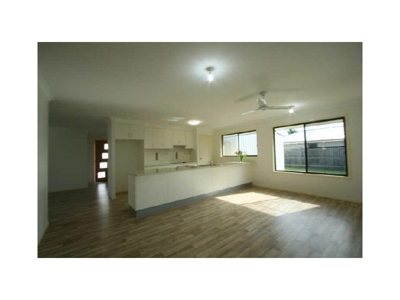 38 Paradise Avenue, Thabeban QLD 4670