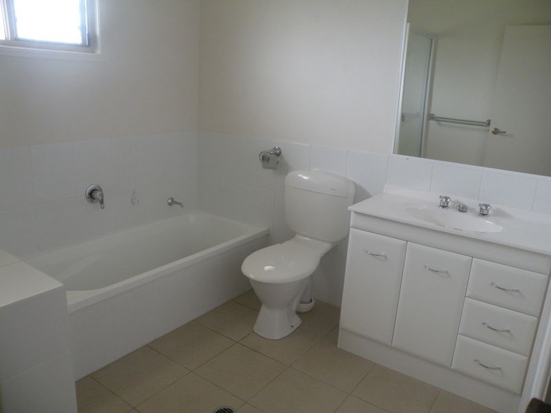 Avenell Heights QLD 4670