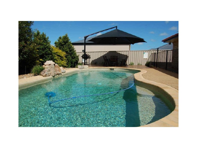 6 Harmony Court, Kalkie QLD 4670