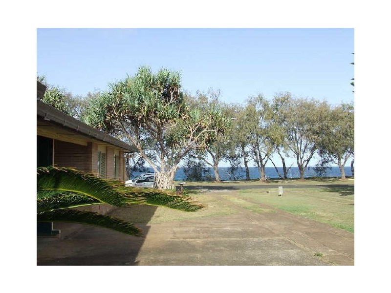 34 The Esplanade, Elliott Heads QLD 4670