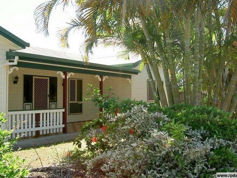 Moore Park Beach QLD 4670