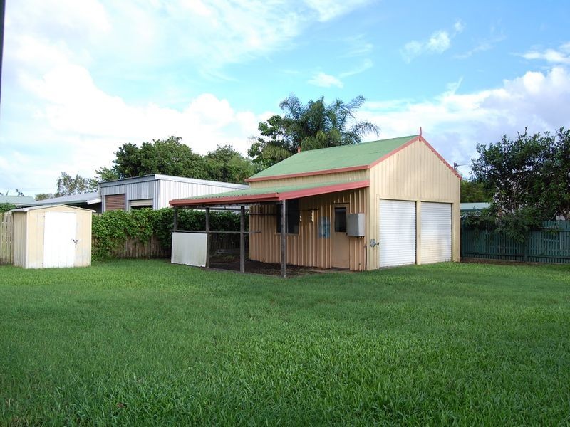 11 Williams Street, Burnett Heads QLD 4670