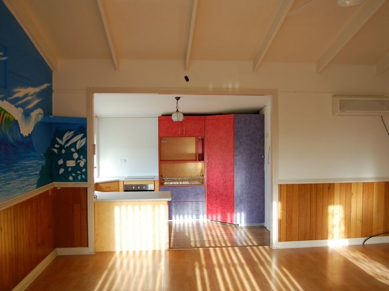 11 Williams Street, Burnett Heads QLD 4670