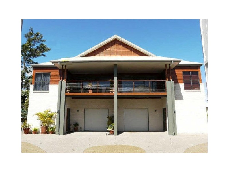 Unit 3/63 Holland Street, Bargara QLD 4670
