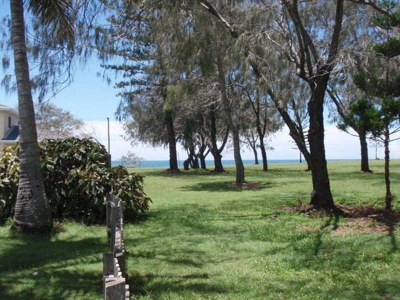 23 Bathurst Street, Elliott Heads QLD 4670