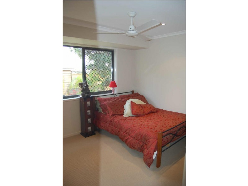 1 Churchward Street, Kepnock QLD 4670