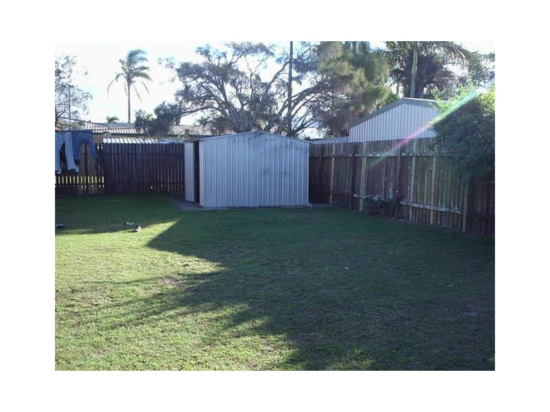 32 Sunset Drive, Thabeban QLD 4670