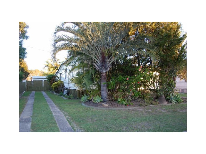 16 High Street, Walkervale QLD 4670
