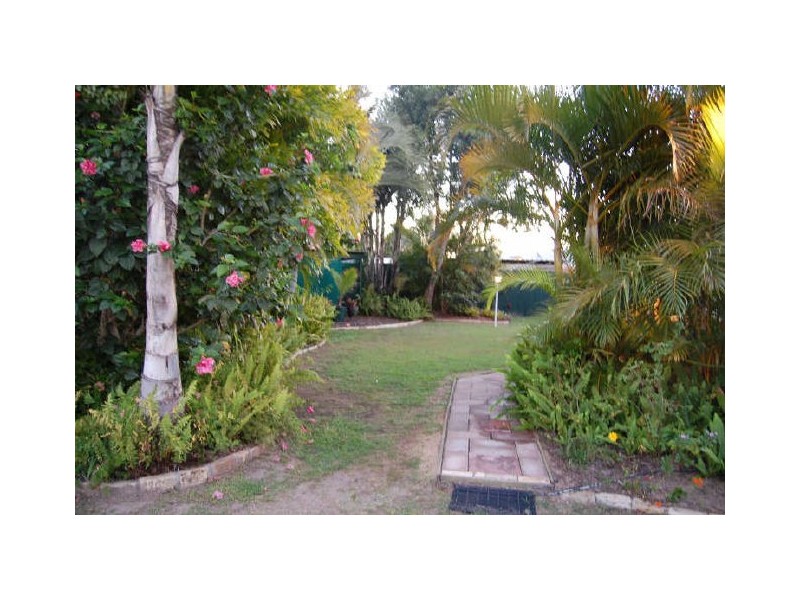 16 High Street, Walkervale QLD 4670