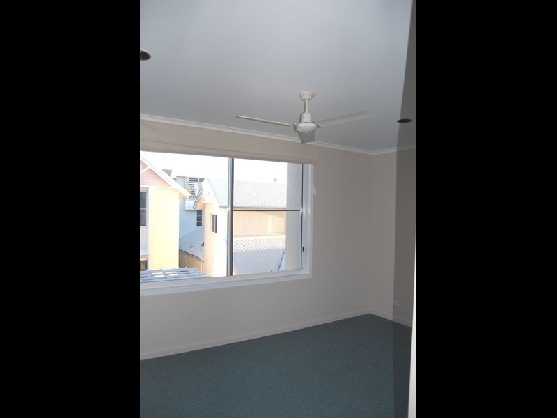 8/92 Miller Street, Bargara QLD 4670